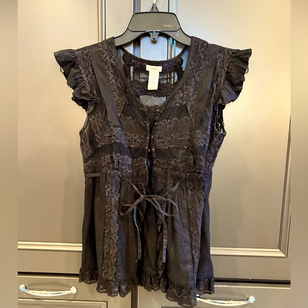 Black top with cinch tie, size 2